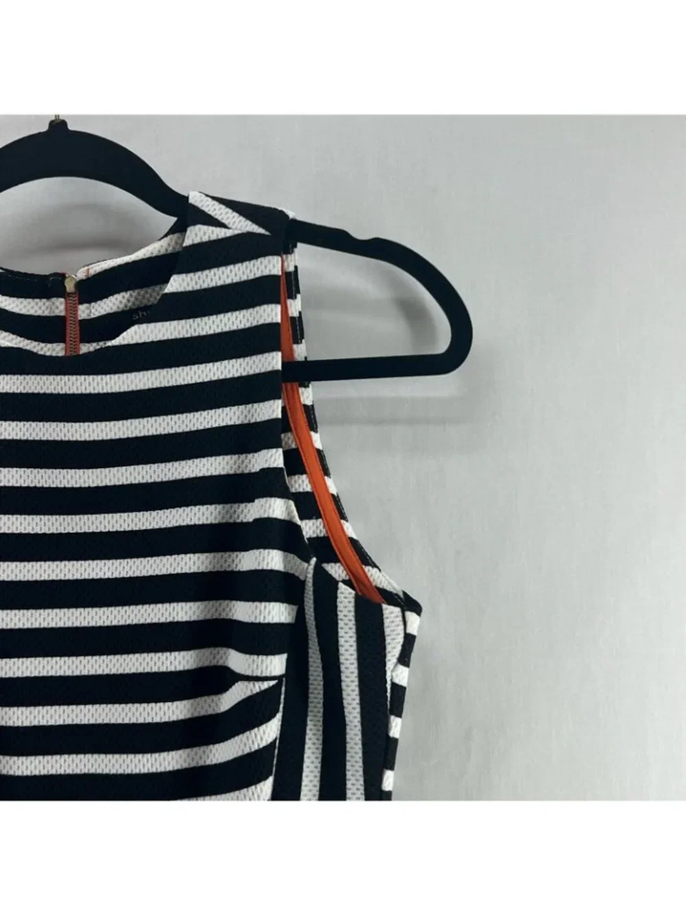Sharagano Sheath Dress Womens 2 Sleeveless Optical Illusion Striped Black White - Picture 12 of 14